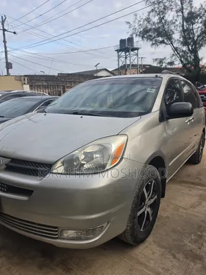 Toyota Sienna 2005 Gold