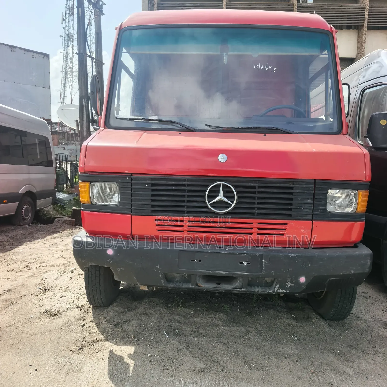Mercedes-Benz 814D 1998 Orange