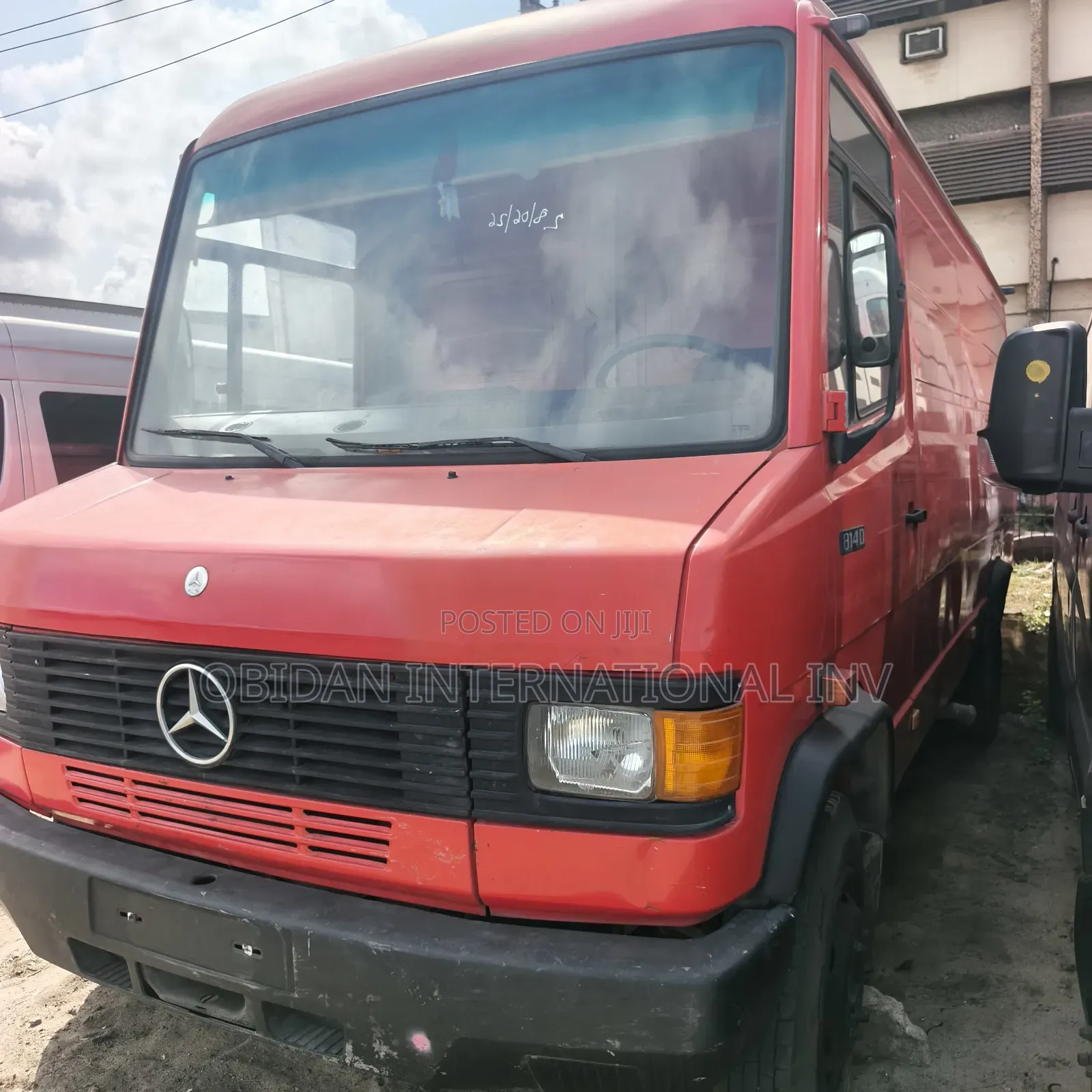 Mercedes-Benz 814D 1998 Orange