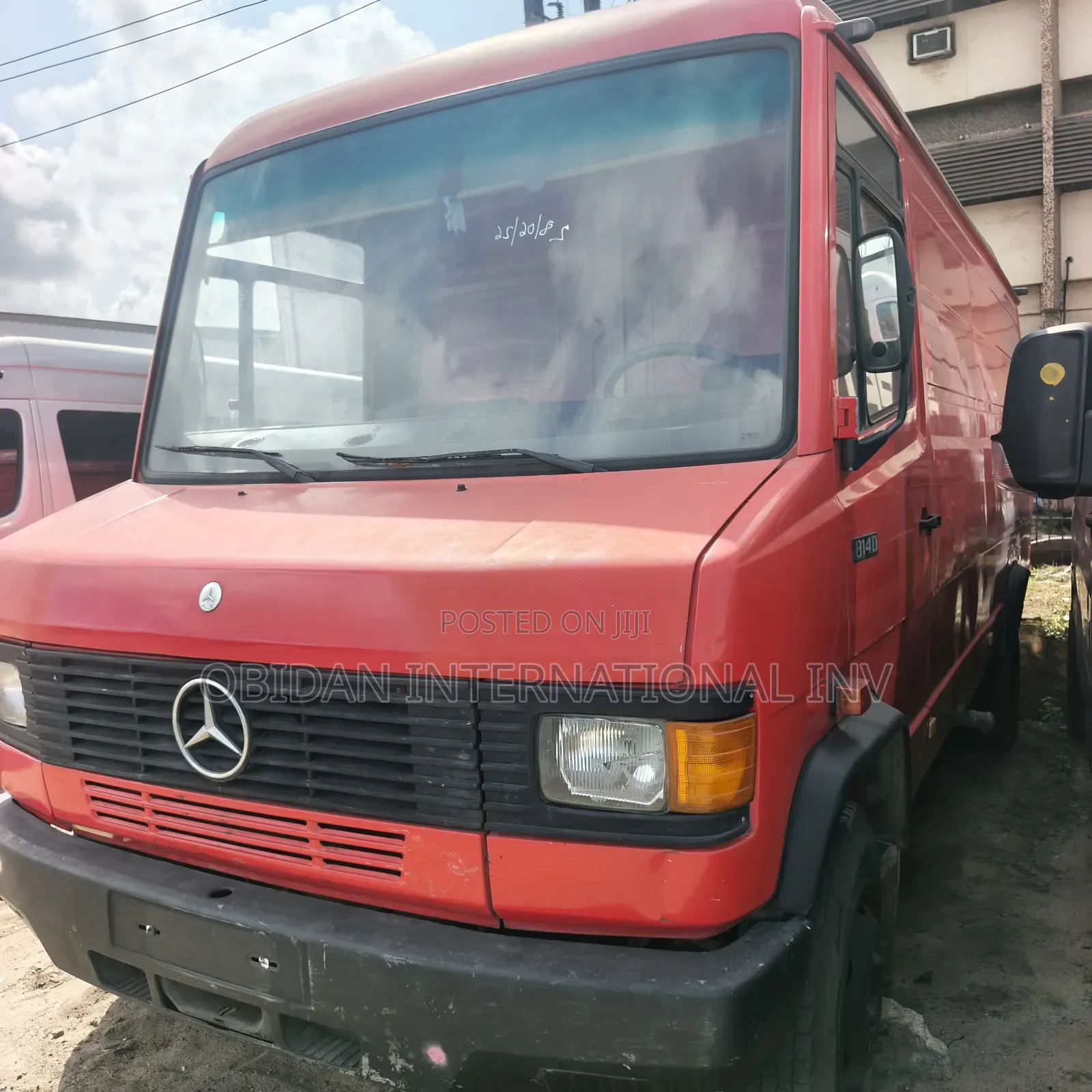 Mercedes-Benz 814D 1998 Orange