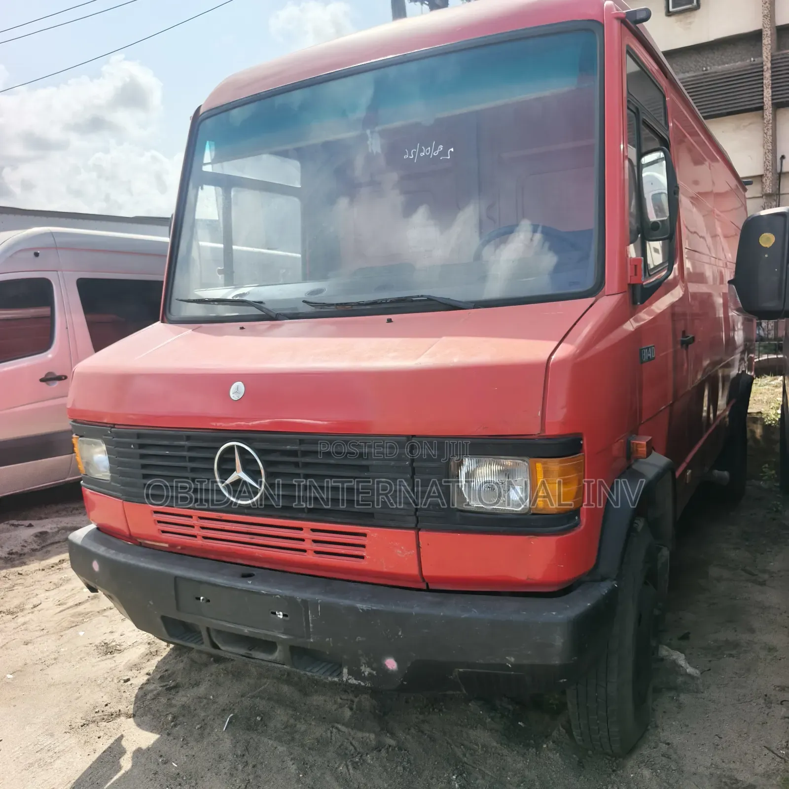 Mercedes-Benz 814D 1998 Orange