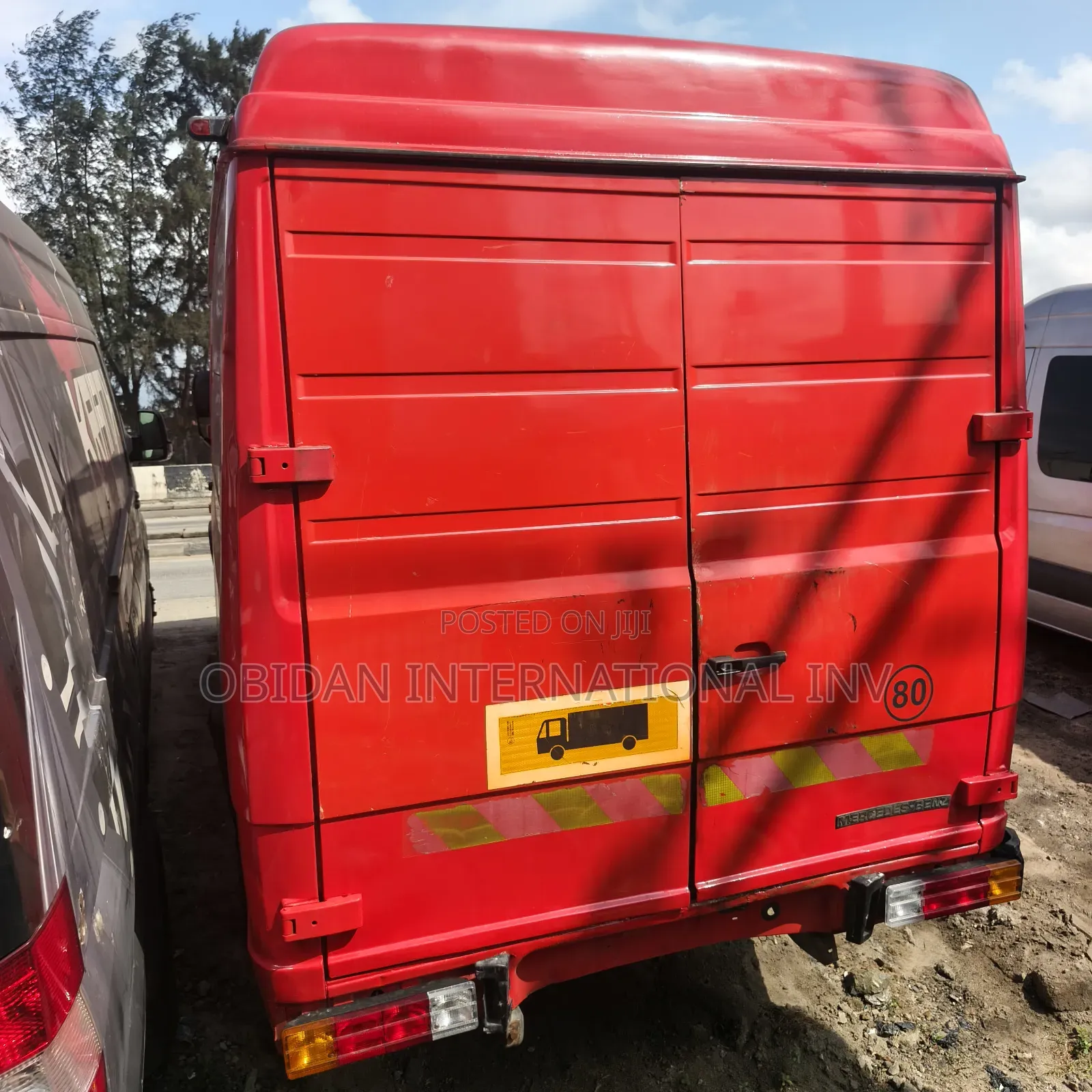 Mercedes-Benz 814D 1998 Orange
