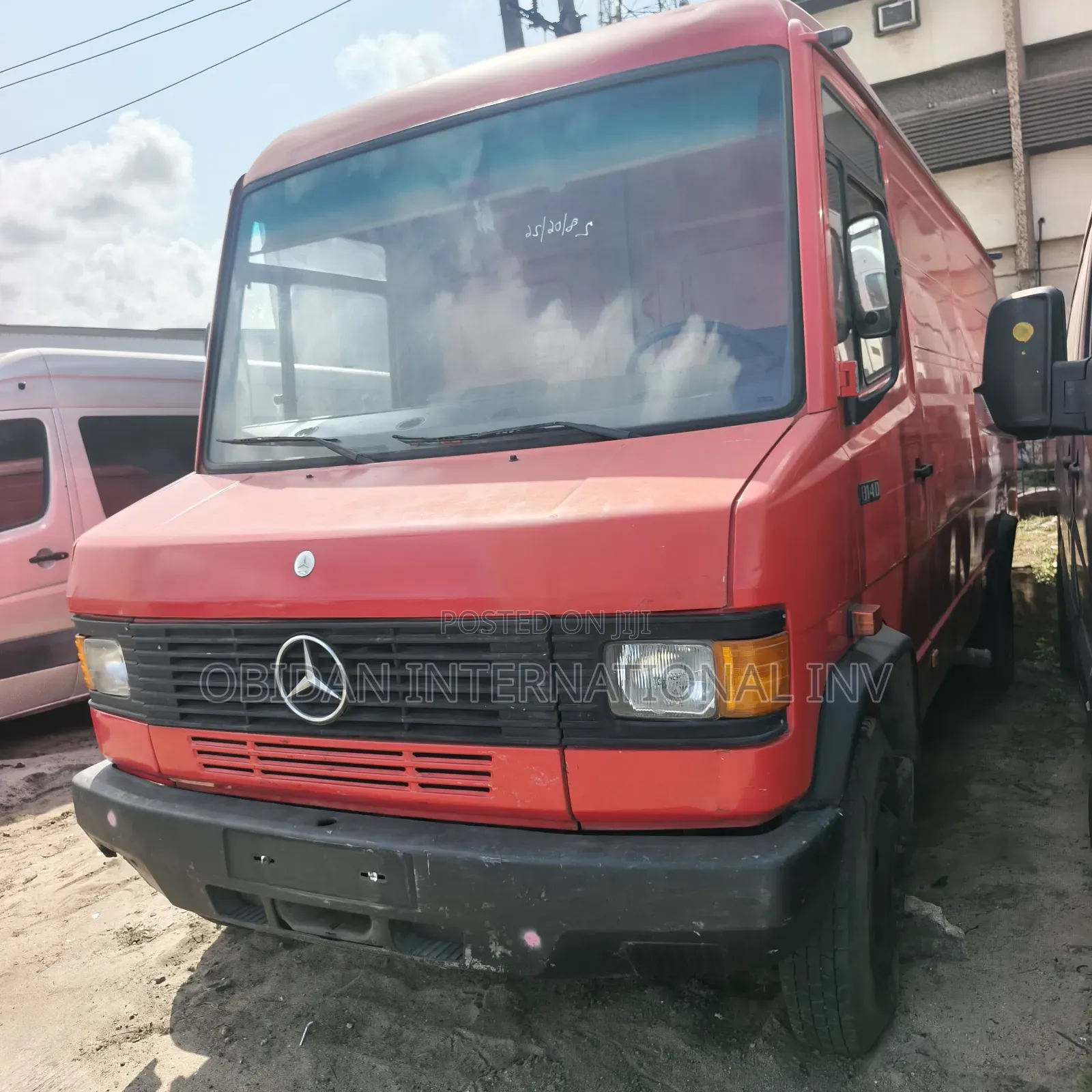 Mercedes-Benz 814D 1998 Orange