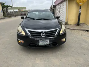 Nissan Altima Sedan 2.5 2013 Black
