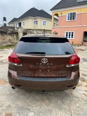 Toyota Venza AWD 2011 Burgundy