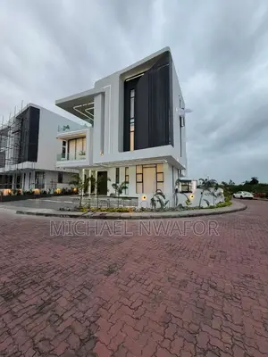 Furnished 5bdrm Duplex in Osapa London for sale
