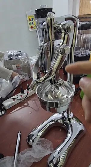 Heavy-Duty Stainless Steel Manual Citrus Juicer – Hand Press Squeezer