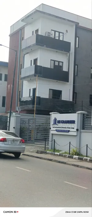 Furnished 3bdrm Apartment in Ikeja GRA for rent