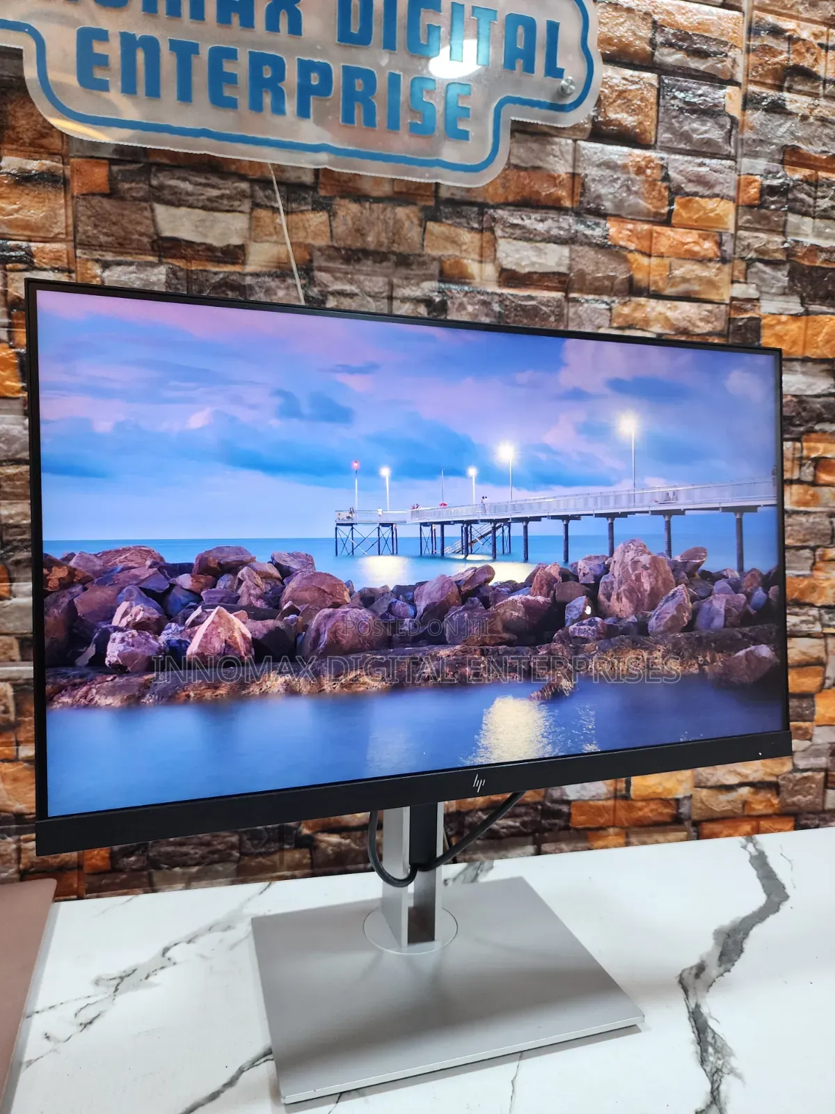 HP E24 G4 Full HD (1080p) IPS Office Monitor Optimized for Workplace