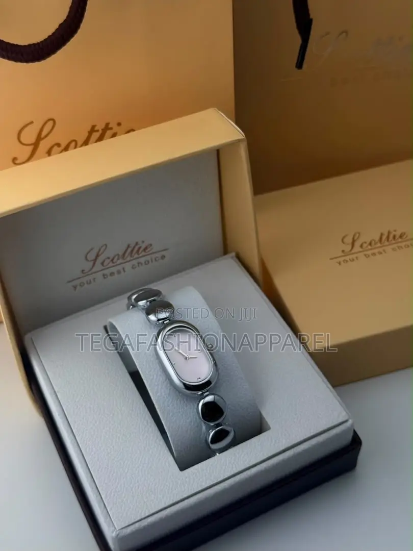 Scottie Feminine Tiny Strap Chain Watch