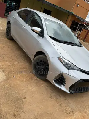 Toyota Corolla 2018 Silver