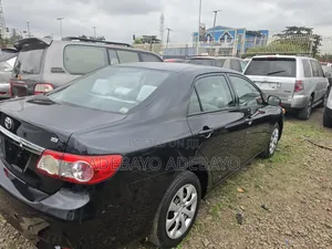 Toyota Corolla LE 4dr Sedan (1.8L 4cyl 4A) 2012 Black