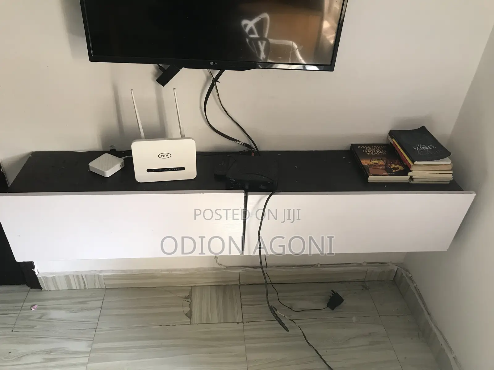 Used Floting TV Shelf