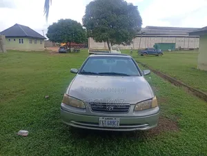 Toyota Camry 2001 Gray
