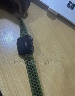 Series 5 Apple Smart Watch