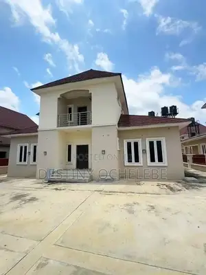 3bdrm Duplex in River Park Estate, for sale