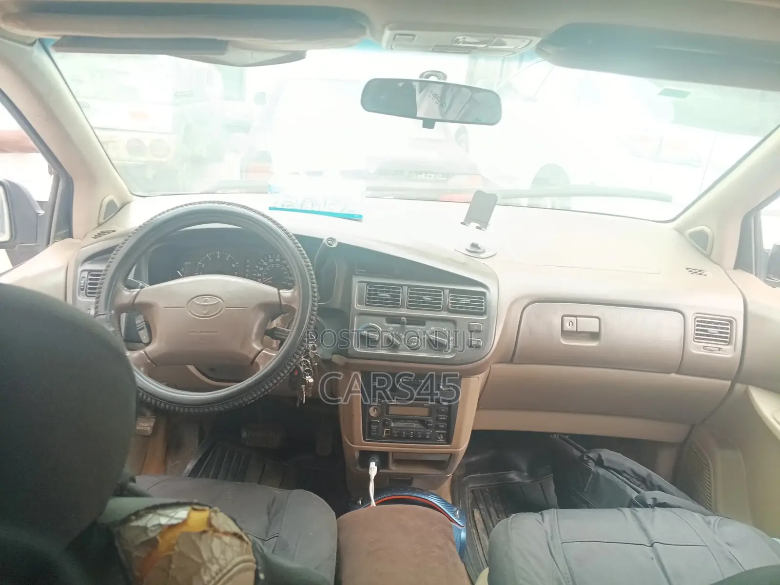 Toyota Sienna 1998 Gold