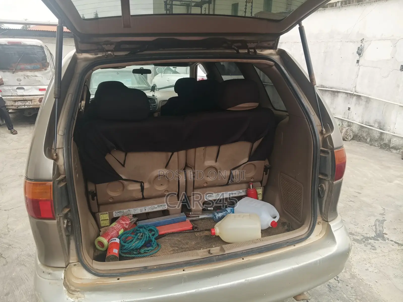 Toyota Sienna 1998 Gold