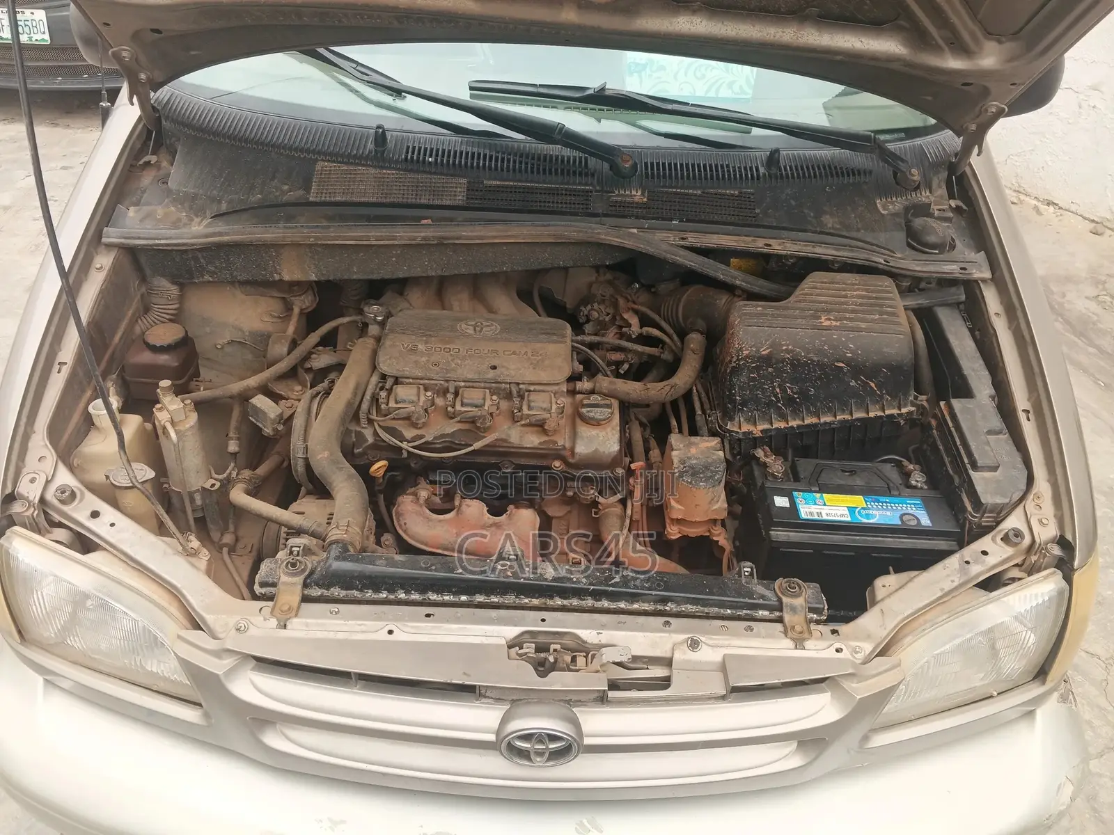 Toyota Sienna 1998 Gold