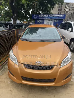 Toyota Matrix 2009 Orange