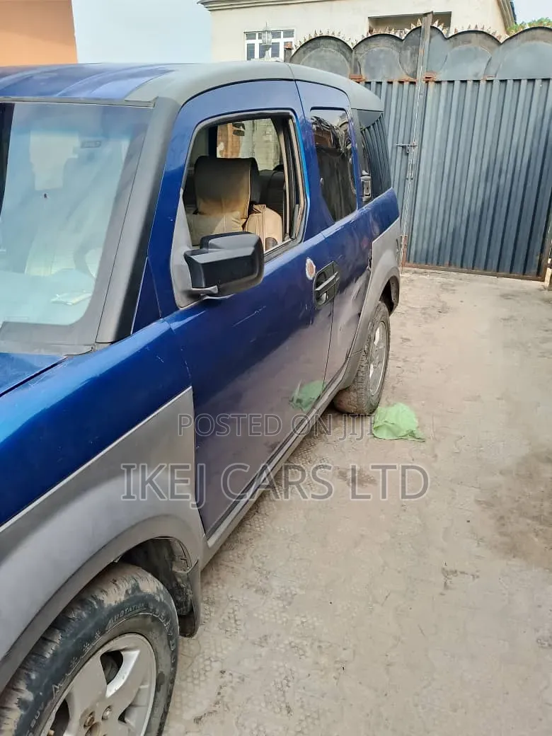 Honda Element 2010 Blue