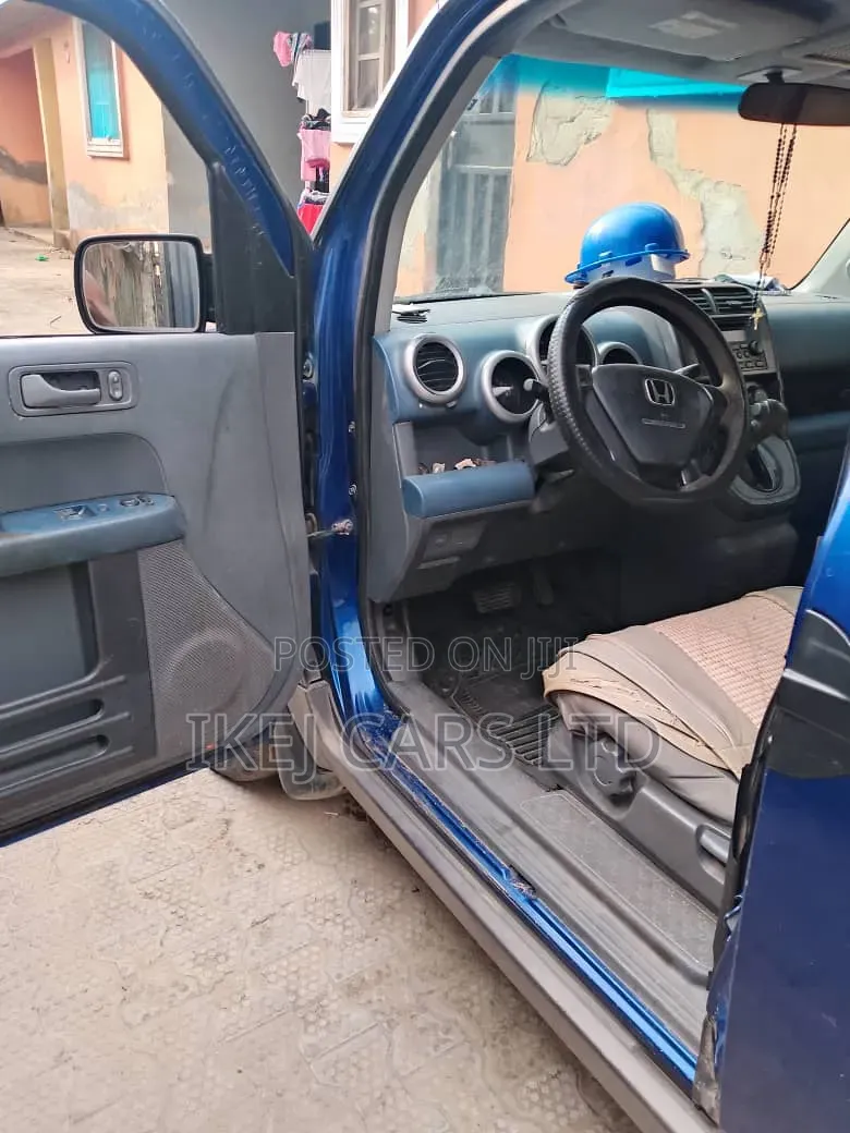 Honda Element 2010 Blue