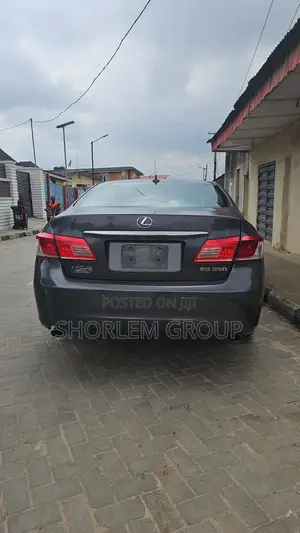 Lexus ES 2012 Gray