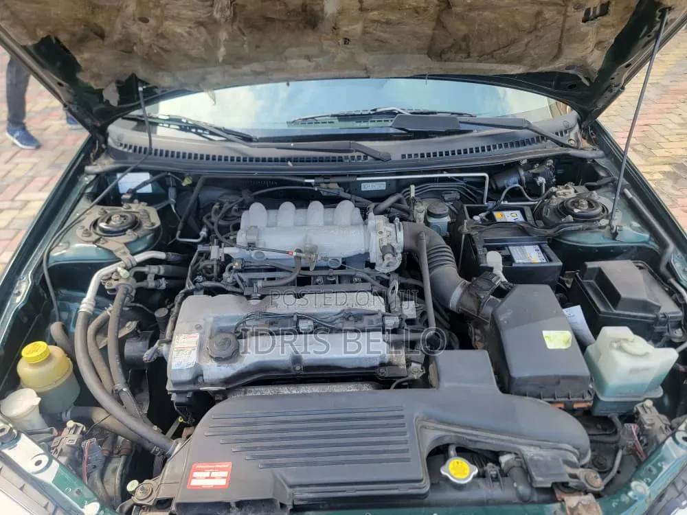 Mazda 323 2.0 2001 Green