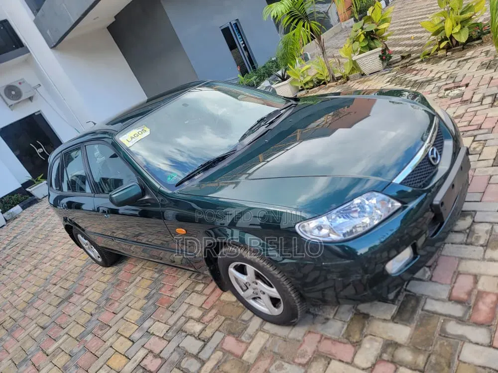 Mazda 323 2.0 2001 Green
