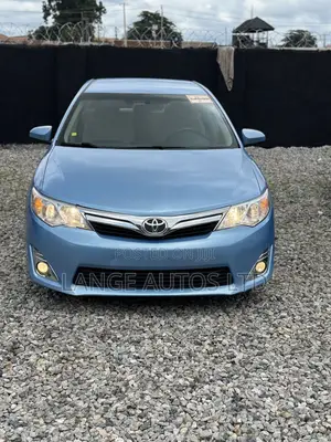 Toyota Camry LE 4dr Sedan (2.5L 4cyl 6A) 2012 Blue