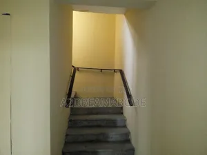 Nicely Placed Office Building