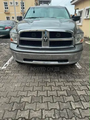 Dodge RAM 2012 Gray