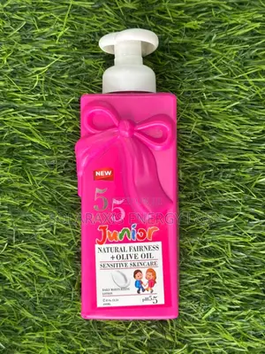 5.5 Medix Junior – Natural Fairness + Olive Oil (Pink Bottle)