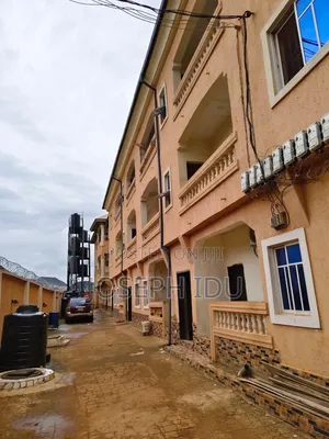 Furnished 3bdrm Block of Flats in Nkwubor Road Emene for sale