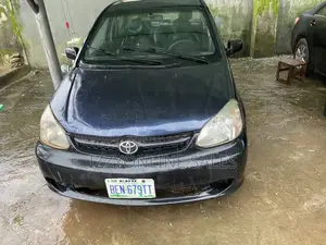 Toyota Echo 2004 Blue