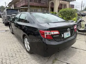 Toyota Camry SE 4dr Sedan (2.5L 4cyl 6A) 2014 Black
