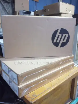 New Laptop HP 250 G10 8GB Intel Core i5 SSD 512GB