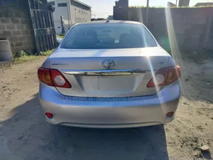 Toyota Corolla 2009 Silver