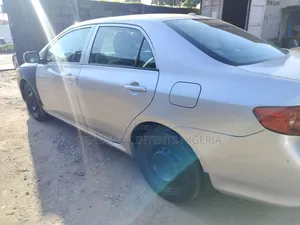 Toyota Corolla 2009 Silver