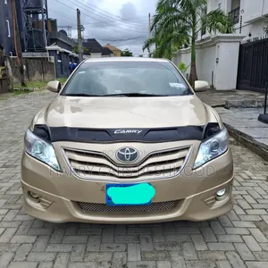Toyota Camry 2011 Gold