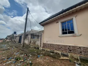 20bdrm Apartment in Agbor, Ikpoba-Okha for sale