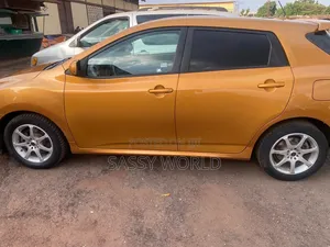 Toyota Matrix 2010 Orange