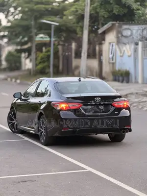 Toyota Camry SE (2.5L 4cyl 8A) 2019 Black