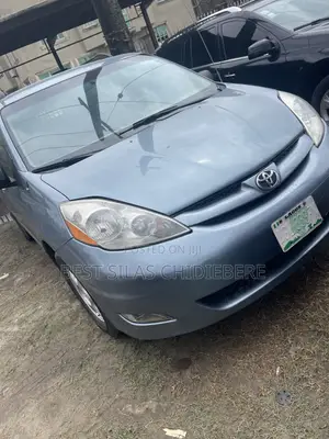 Toyota Sienna 2006 Blue