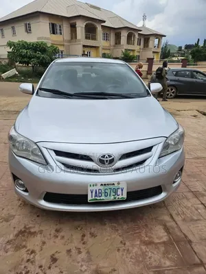 Toyota Corolla 2012 Silver