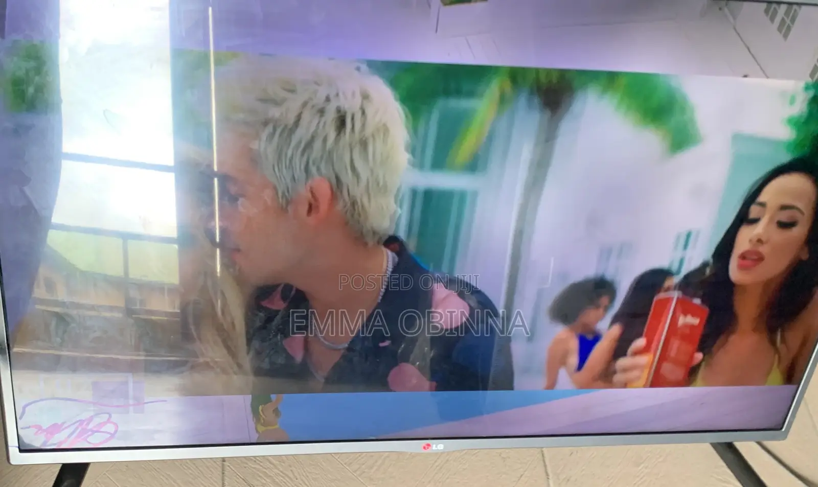 Full  LG   TV