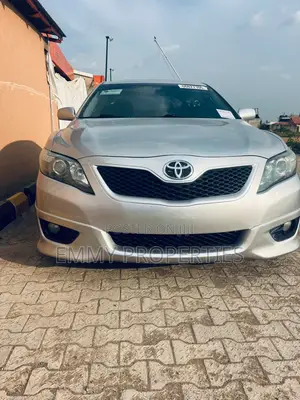 Toyota Camry SE V6 4dr Sedan (3.5L 6cyl 6A) 2011 Silver