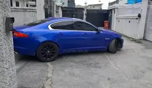 Jaguar XF 2011 Blue
