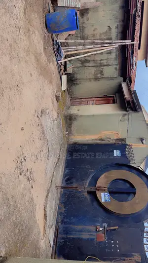 For SALE: A Demolishable Structure on 300 SQM of Land Size