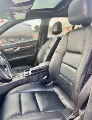 Mercedes-Benz C300 Sport 4Matic Sedan AWD (3.0L 6cyl 7A) 2011 Gray